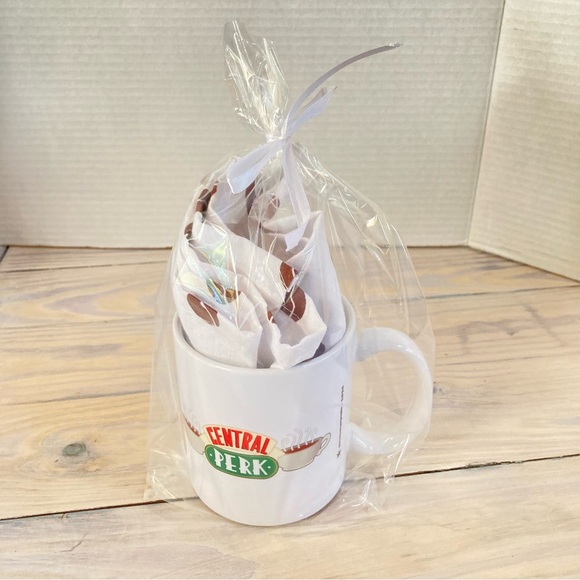 FRIENDS Series CENTRAL PERK Mug and Kitchen Towel Collectable Gift Set - Picture 5 of 12